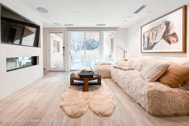 Wood floors, A/C