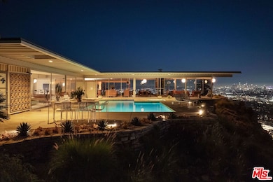 1635 Woods Dr, Los Angeles, CA 90069 - photo 4