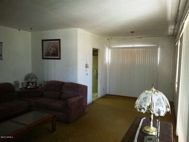 Spacious Living/Dining Room