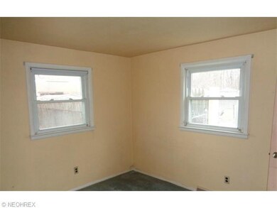 4860 Ferndale Ave, Sheffield Lake, OH 44054 - photo 7