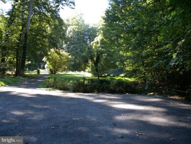 6789 Goldsboro Rd, Bethesda, MD 20817 - photo 2