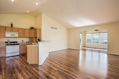 011-Kitchen-2082633-medium