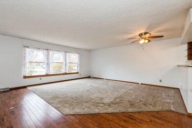 411 29th Avenue Dr unit 4D, Moline, IL 61265 - photo 5