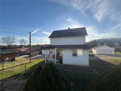 215 Cherry Ave, Houston, PA 15342 - photo 3