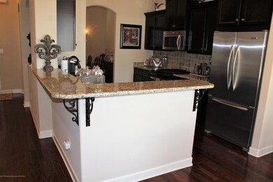 Granite and stainless appliances