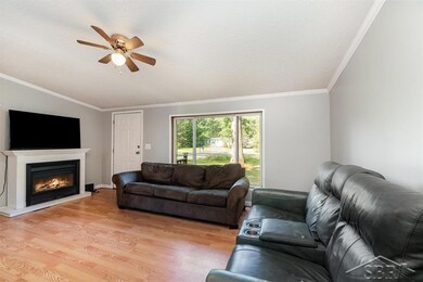 1404 N Texas Ln, Midland, MI 48642 - photo 5
