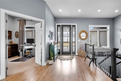 3005 Forrest Meadow Ln, Hiawatha, IA 52233 - photo 4