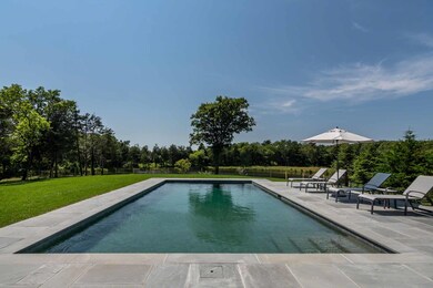 3Nora'sNEW-Pool4-5818