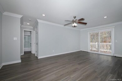 1750 W Main St unit F01, Riverhead, NY 11901 - photo 5