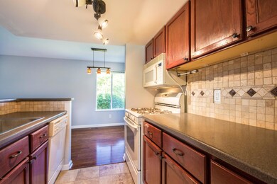 Wainscot 6342-11