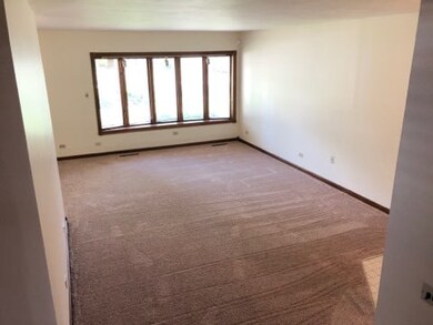 2008 Webster Ln, Des Plaines, IL 60018 - photo 2