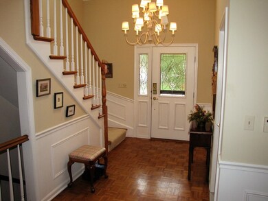 630 Windham Ln, Naperville, IL 60563 - photo 2