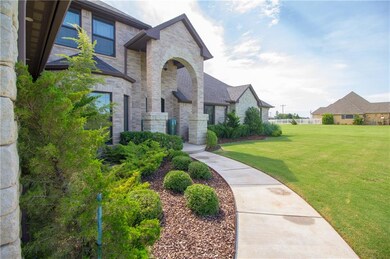 17400 Barrington Hills Ln, Edmond, OK 73012 - photo 2