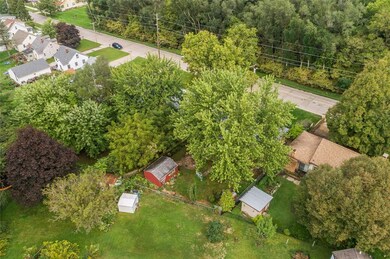 2162 C St SW, Cedar Rapids, IA 52404 - photo 5