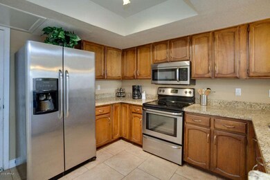 Topeka-Dr-Kitchen2