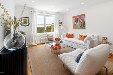 25 W. Elm St., Unit 54 18