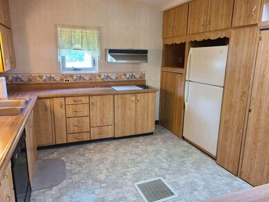 7 Easy St, Winfield, KS 67156 - photo 4