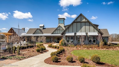 Pictures are used for marketing purposes only. Actual amenity building may vary.