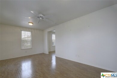 215 Porter St, San Marcos, TX 78666 - photo 7