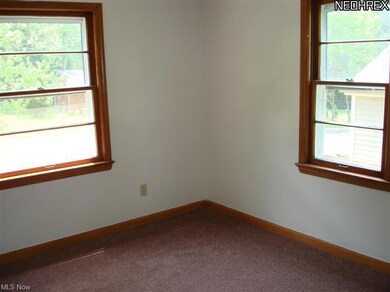 New carpet and paint in all bedrooms!