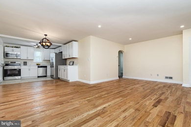 6301 Fieldvale Rd, Rosedale, MD 21237 - photo 5