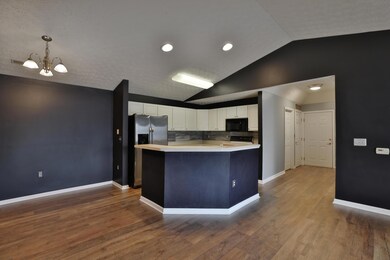 6105-PelicanPointe-12a