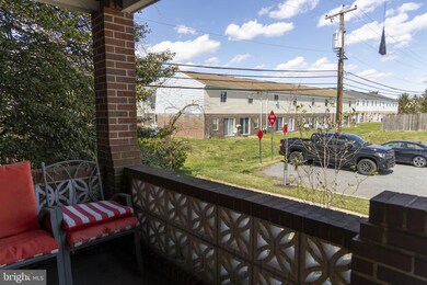 944 Kayden Ln, Essex, MD 21221 - photo 2