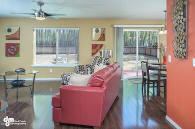 Living Room_DMD_7236-SMALL