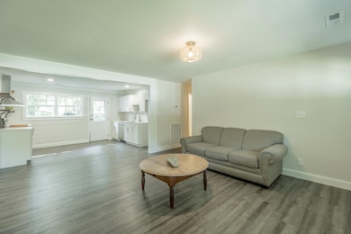 212 Robert E Lee St. HD-15