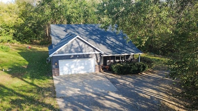 18218 Baldwin Ct, Lester Prairie, MN 55354 - photo 2