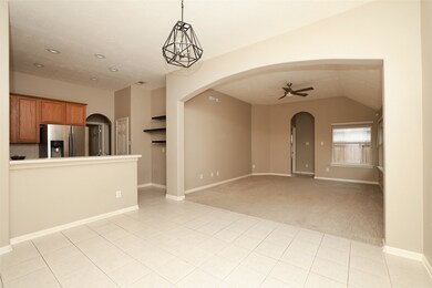 15815 Cottage Ivy Cir, Tomball, TX 77377 - photo 6