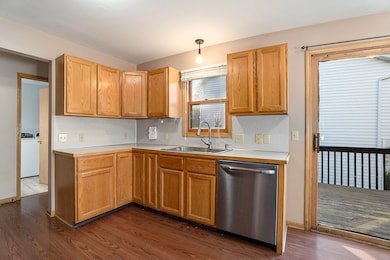 663 Macomb Ave NW, Grand Rapids, MI 49534 - photo 7