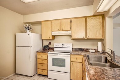 11001 W Thunderbird Blvd unit 83, Sun City, AZ 85351 - photo 4