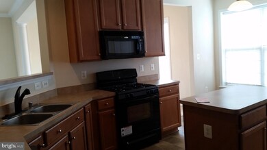 9710 Handerson Place unit 305, Manassas Park, VA 20111 - photo 5