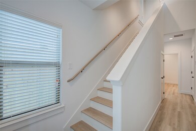 816 Curtin St unit A, Houston, TX 77018 - photo 5