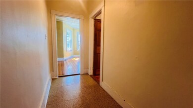61 Almy St unit 2, Newport, RI 02840 - photo 4