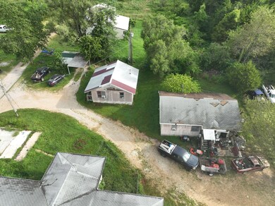 1045 Sycamore St, Cabool, MO 65689 - photo 5