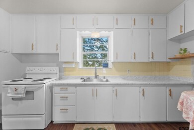 2304 Plume Dr, Tyler, TX 75703 - photo 7