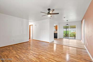 05-207 Adams Park Dr024