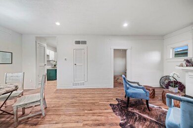 1910 Russell St, El Paso, TX 79930 - photo 3