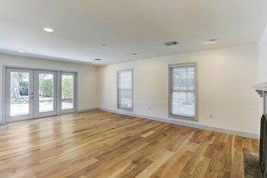 13902 Pebblebrook Dr, Houston, TX 77079 - photo 4