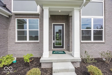 6596 Dogwood Dr, McCordsville, IN 46055 - photo 2