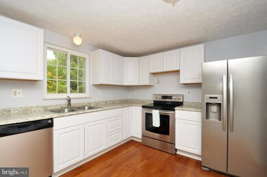 3012 Summershade Ct, Herndon, VA 20171 - photo 6