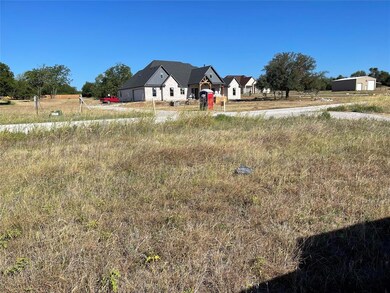 1046 N 44 Ln, Weatherford, TX 76085 - photo 4