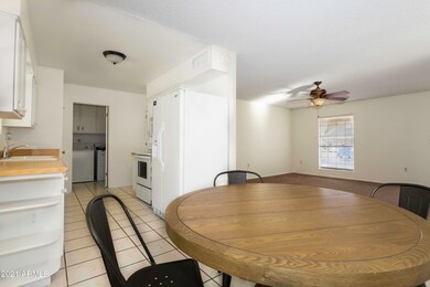 10165 W Cinnebar Ave, Sun City, AZ 85351 - photo 5