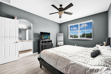 5844 Siena Ln unit 903, Hollywood, FL 33021 - photo 7