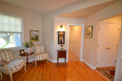 27 Oyster Point, Warren, RI 02885 - photo 4