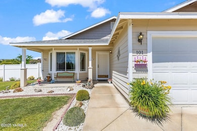 101 Darland Ave016