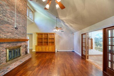 10EchoWoodsWay-13