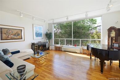 4425 Douglas Ave unit TH3, Bronx, NY 10471 - photo 3